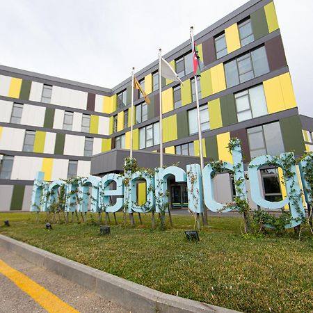 Homebridge Hotel Apartments Baku Exteriör bild