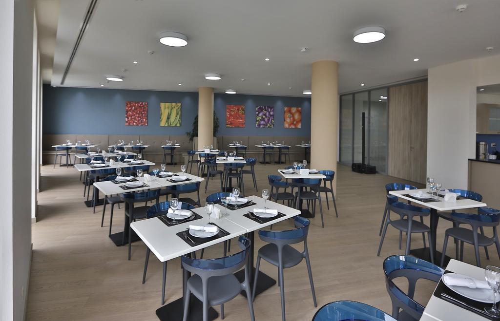 Homebridge Hotel Apartments Baku Exteriör bild