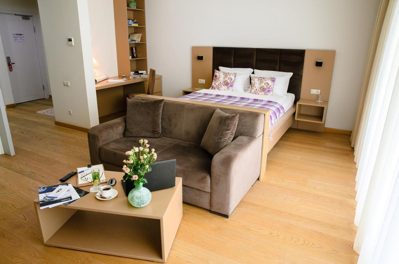 Homebridge Hotel Apartments Baku Exteriör bild